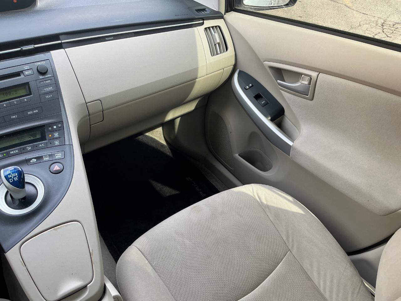 Toyota Prius Prius V 2010