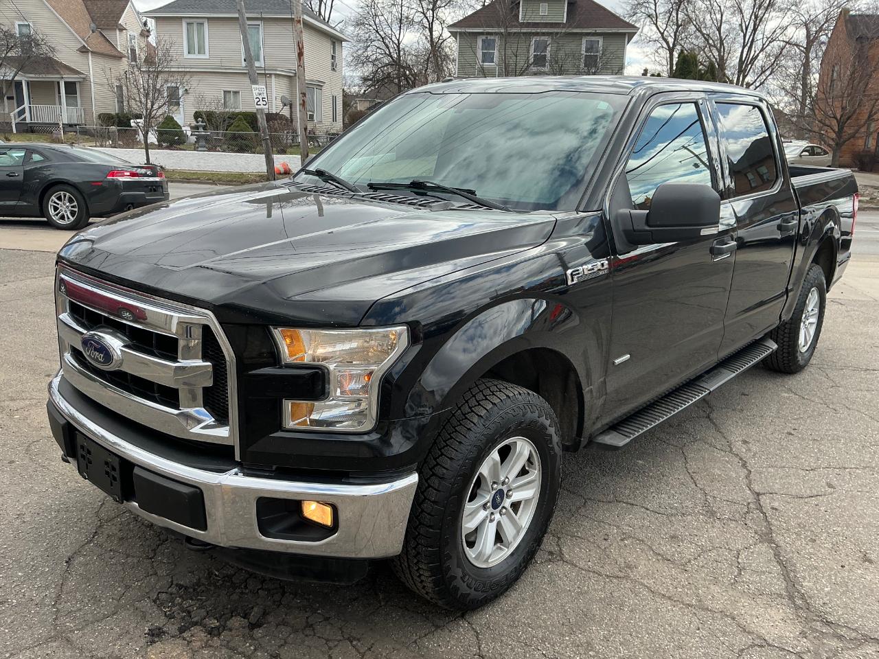 Ford F-150 XL SuperCrew 5.5-ft. Bed 4WD 2015