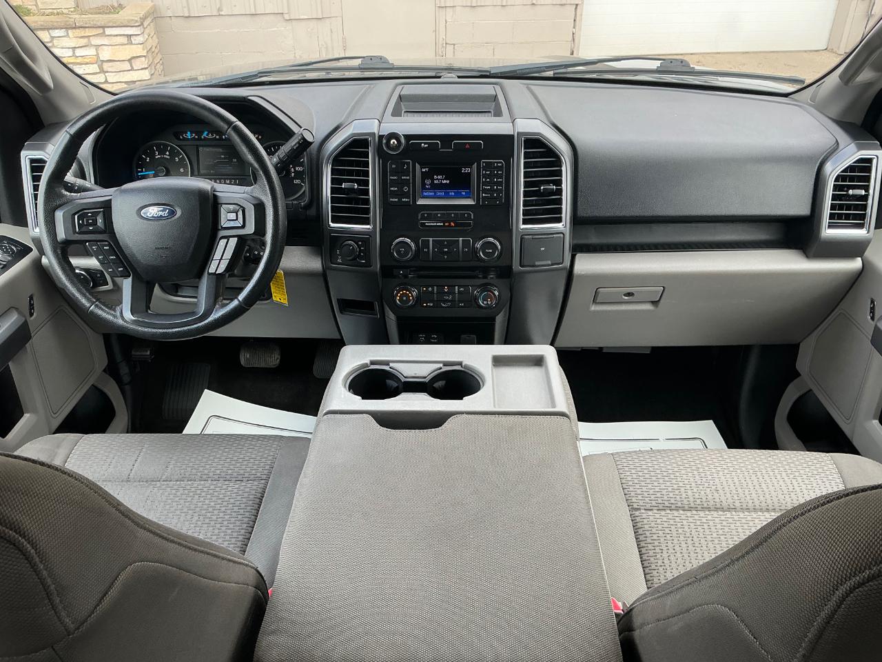 Ford F-150 XL SuperCrew 5.5-ft. Bed 4WD 2015