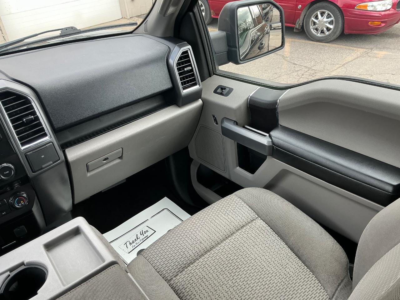 Ford F-150 XL SuperCrew 5.5-ft. Bed 4WD 2015