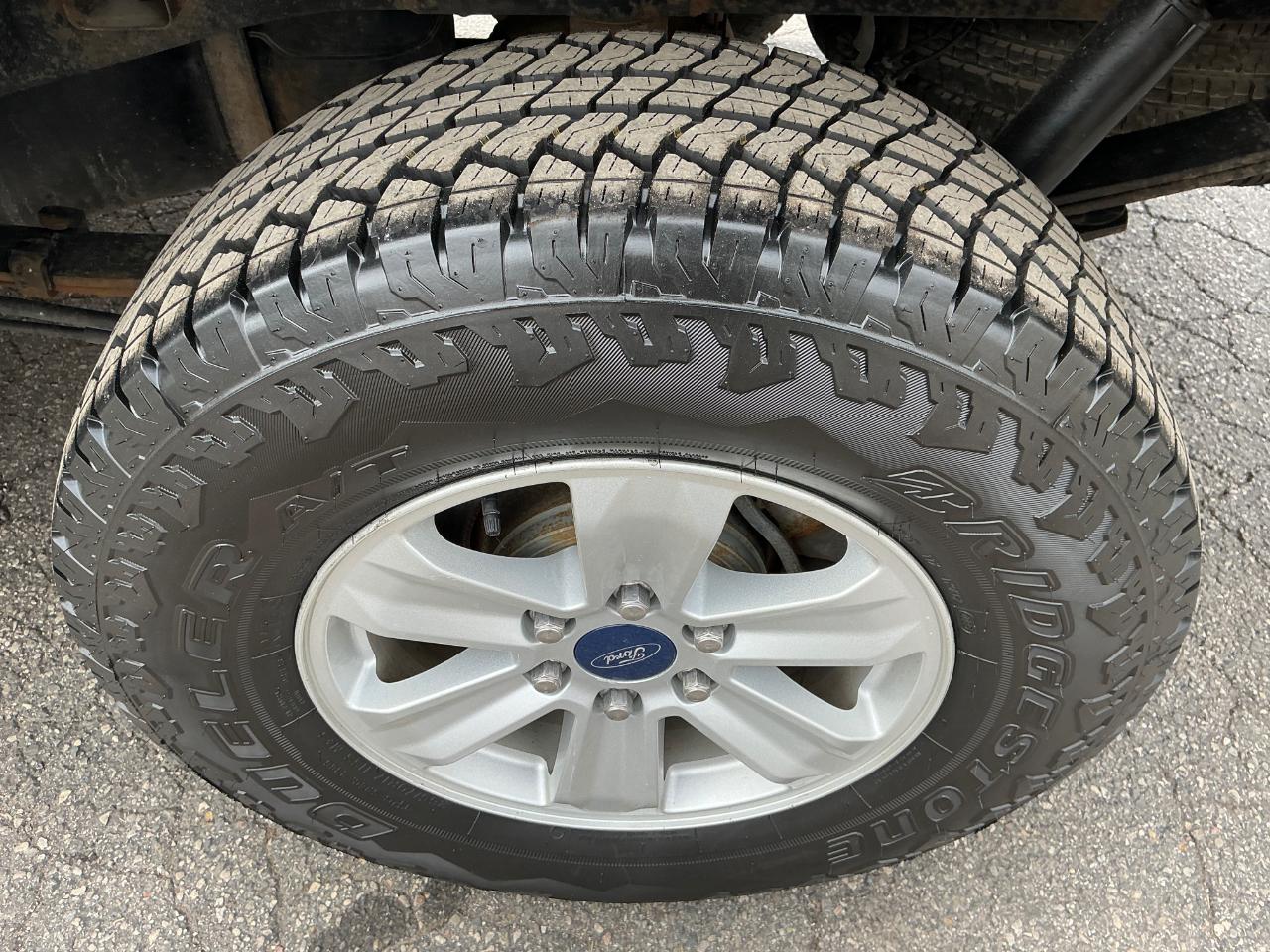 Ford F-150 XL SuperCrew 5.5-ft. Bed 4WD 2015