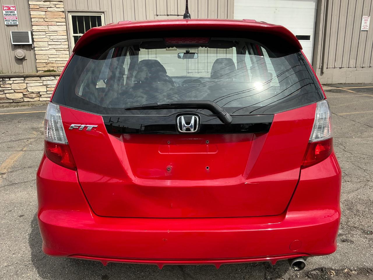Honda Fit Sport 5-Speed AT 2011