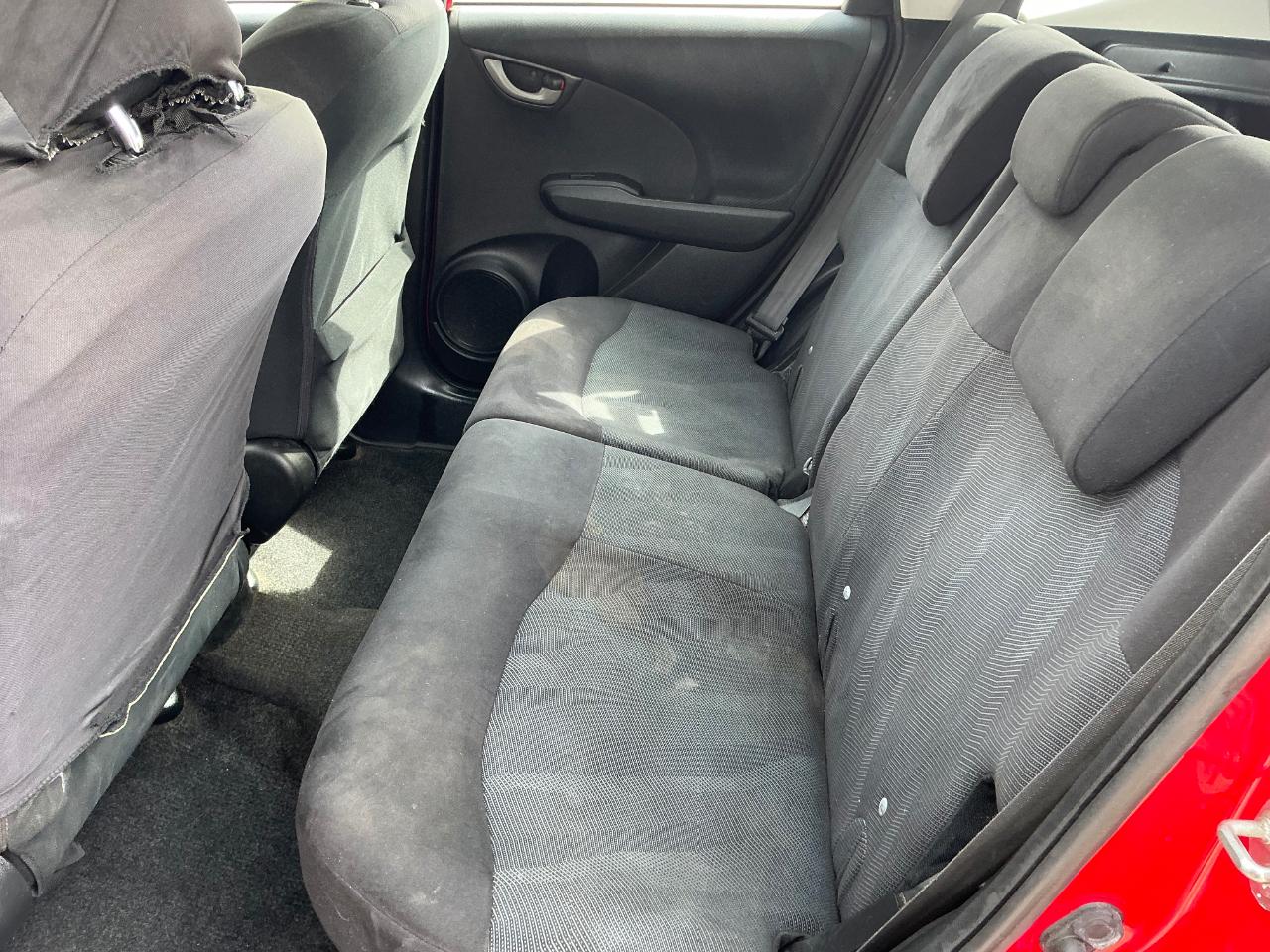 Honda Fit Sport 5-Speed AT 2011