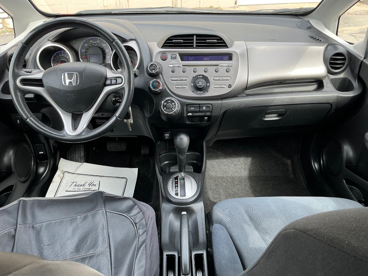 Honda Fit Sport 5-Speed AT 2011