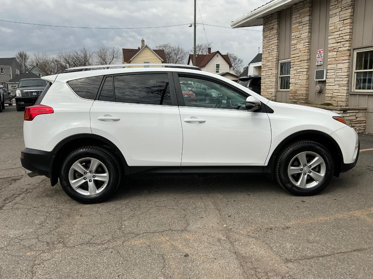 Toyota RAV4 XLE AWD 2013
