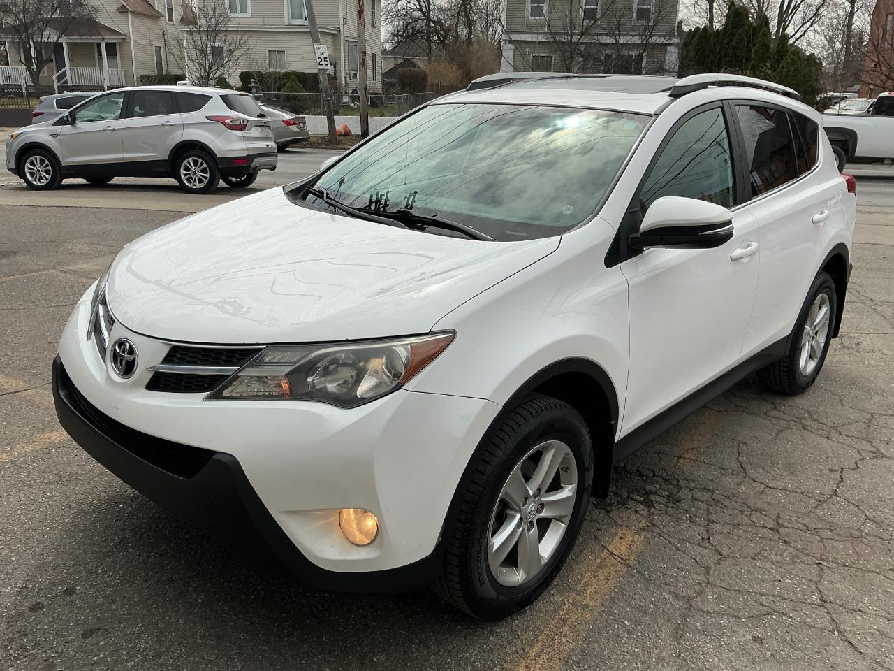 Toyota RAV4 XLE AWD 2013