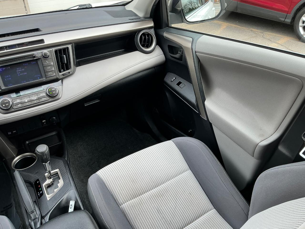 Toyota RAV4 XLE AWD 2013