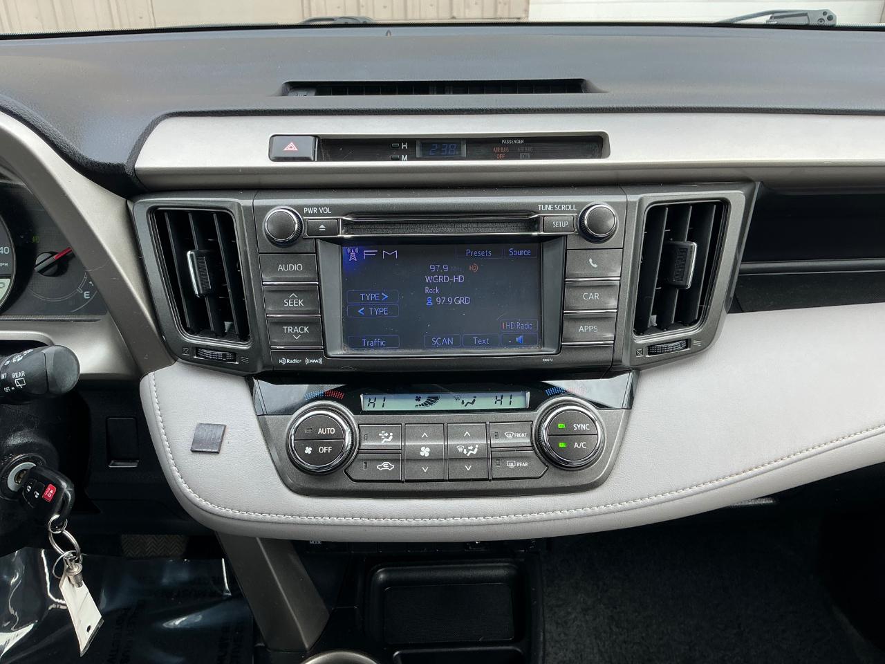 Toyota RAV4 XLE AWD 2013