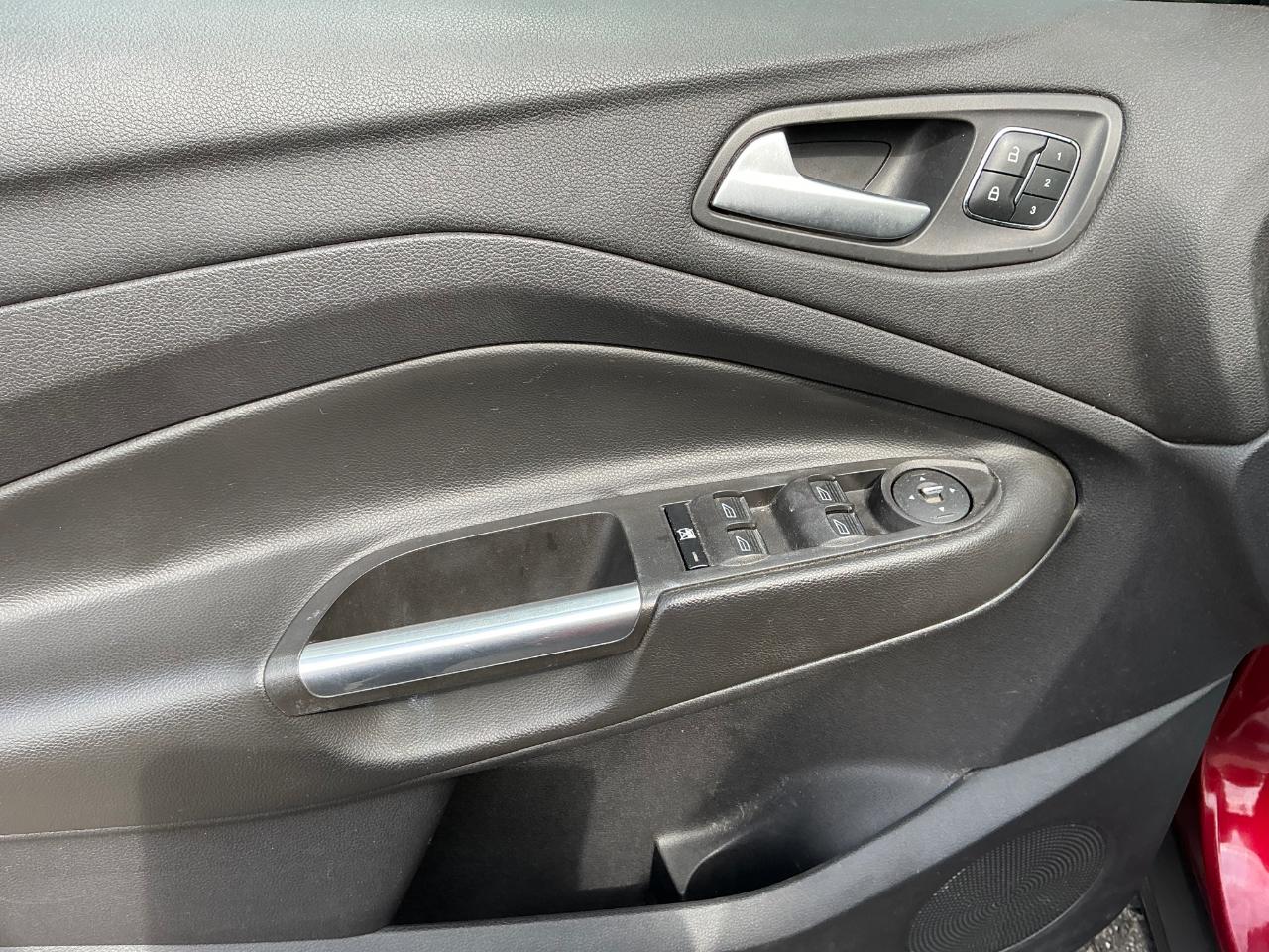 Ford Escape Titanium FWD 2014