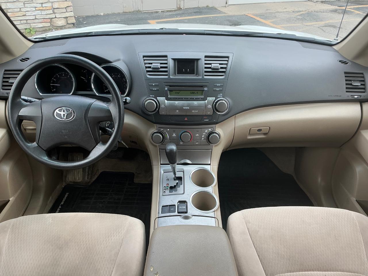 Toyota Highlander Base 2WD 2008