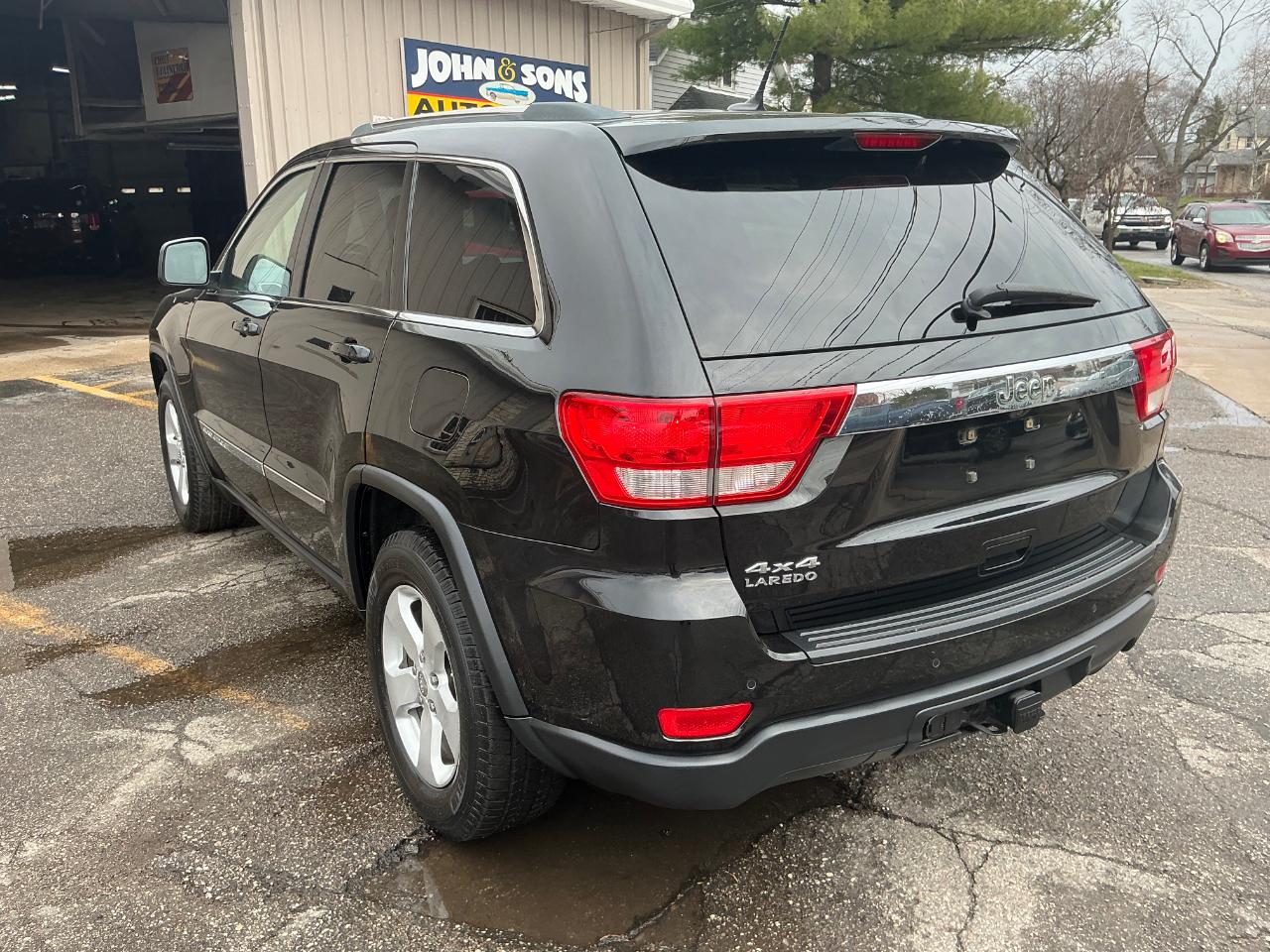 Jeep Grand Cherokee Laredo 4WD 2012