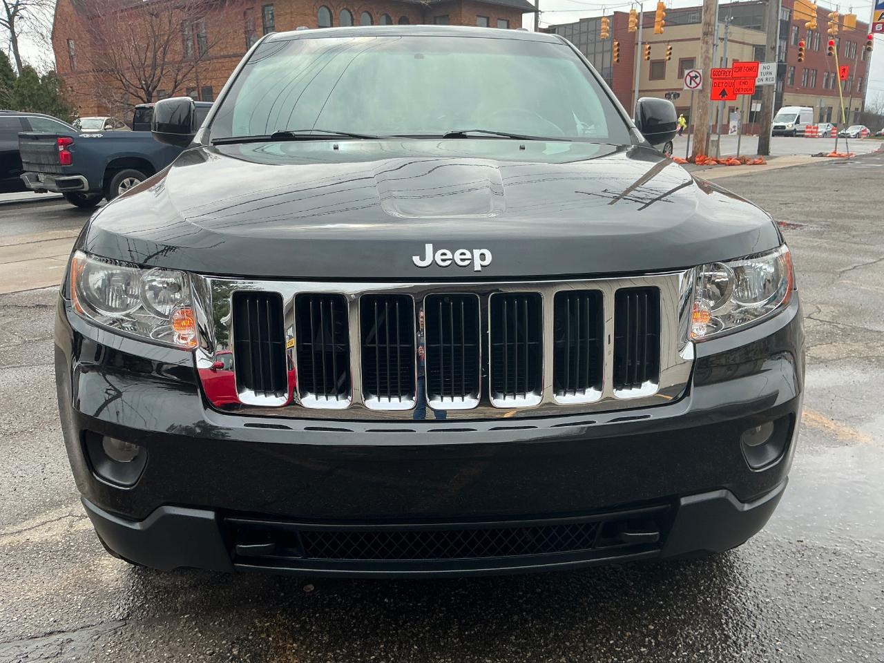 Jeep Grand Cherokee Laredo 4WD 2012