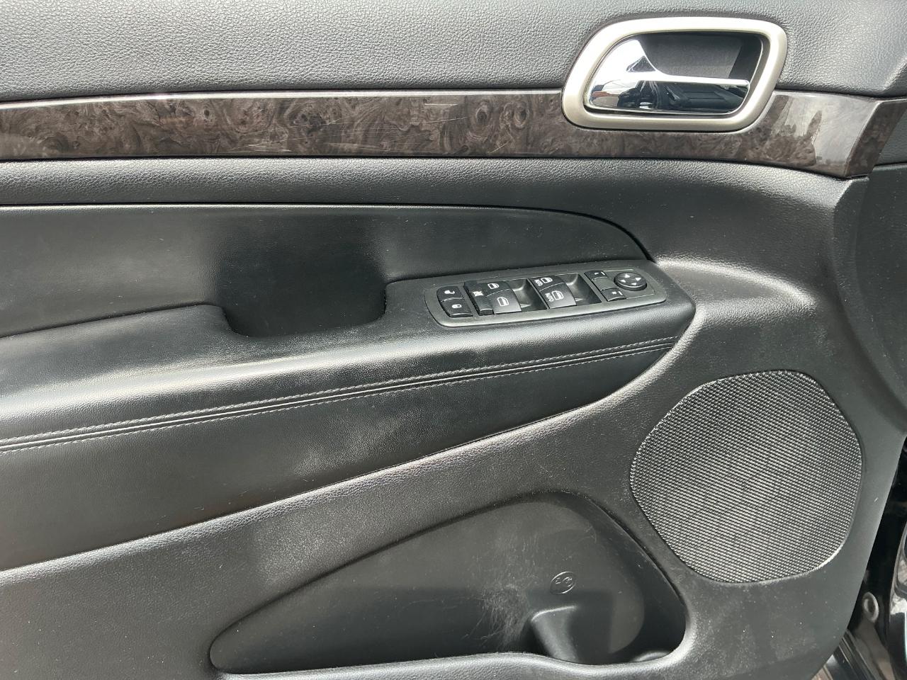 Jeep Grand Cherokee Laredo 4WD 2012