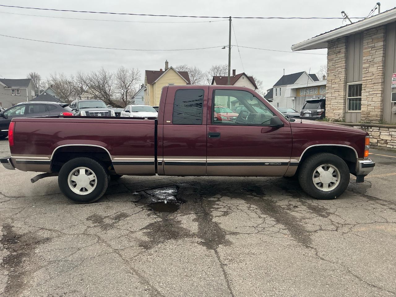 Chevrolet C/K 1500 Ext. Cab 6.5-ft. Bed 2WD 1998
