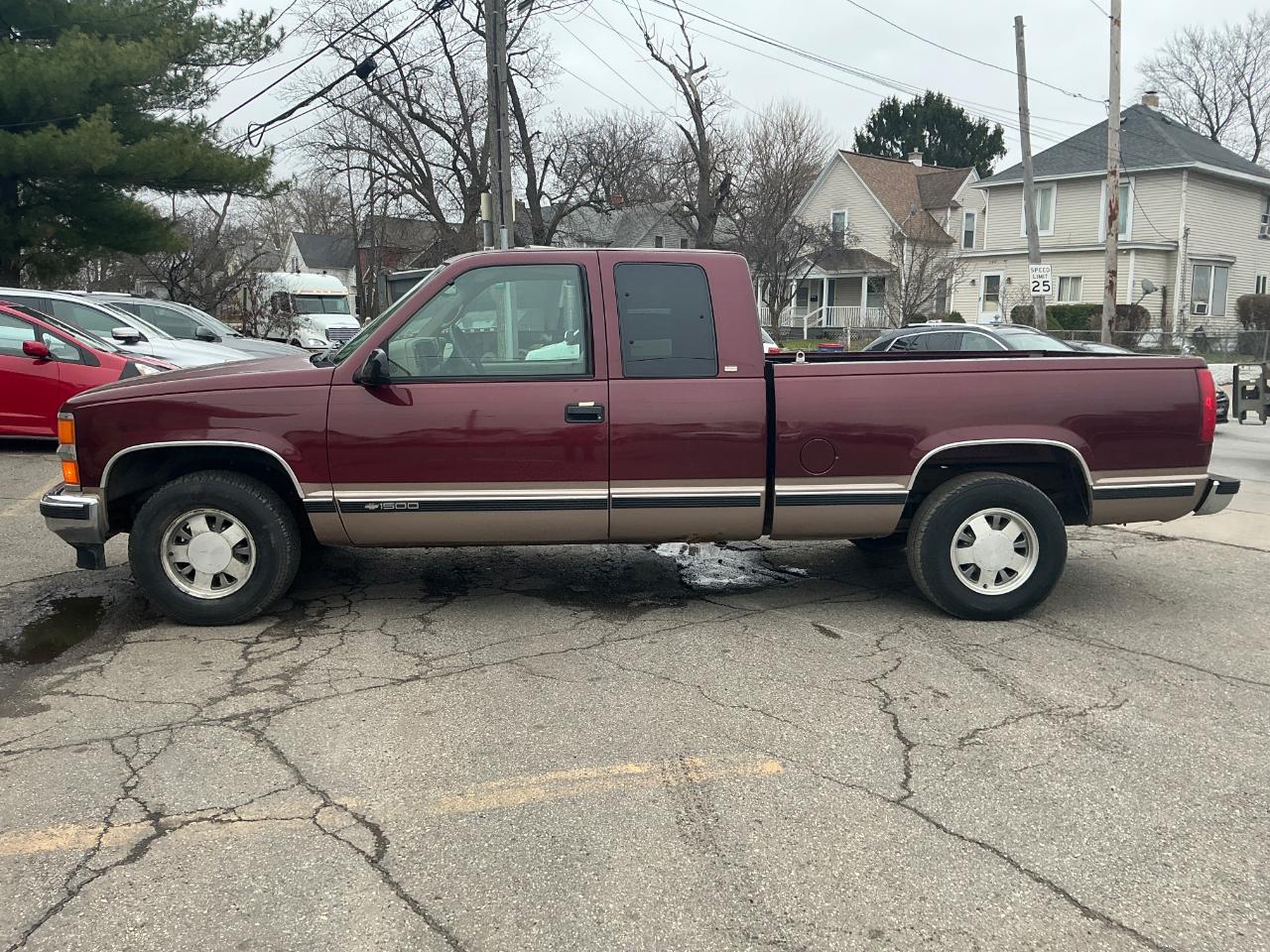 Chevrolet C/K 1500 Ext. Cab 6.5-ft. Bed 2WD 1998