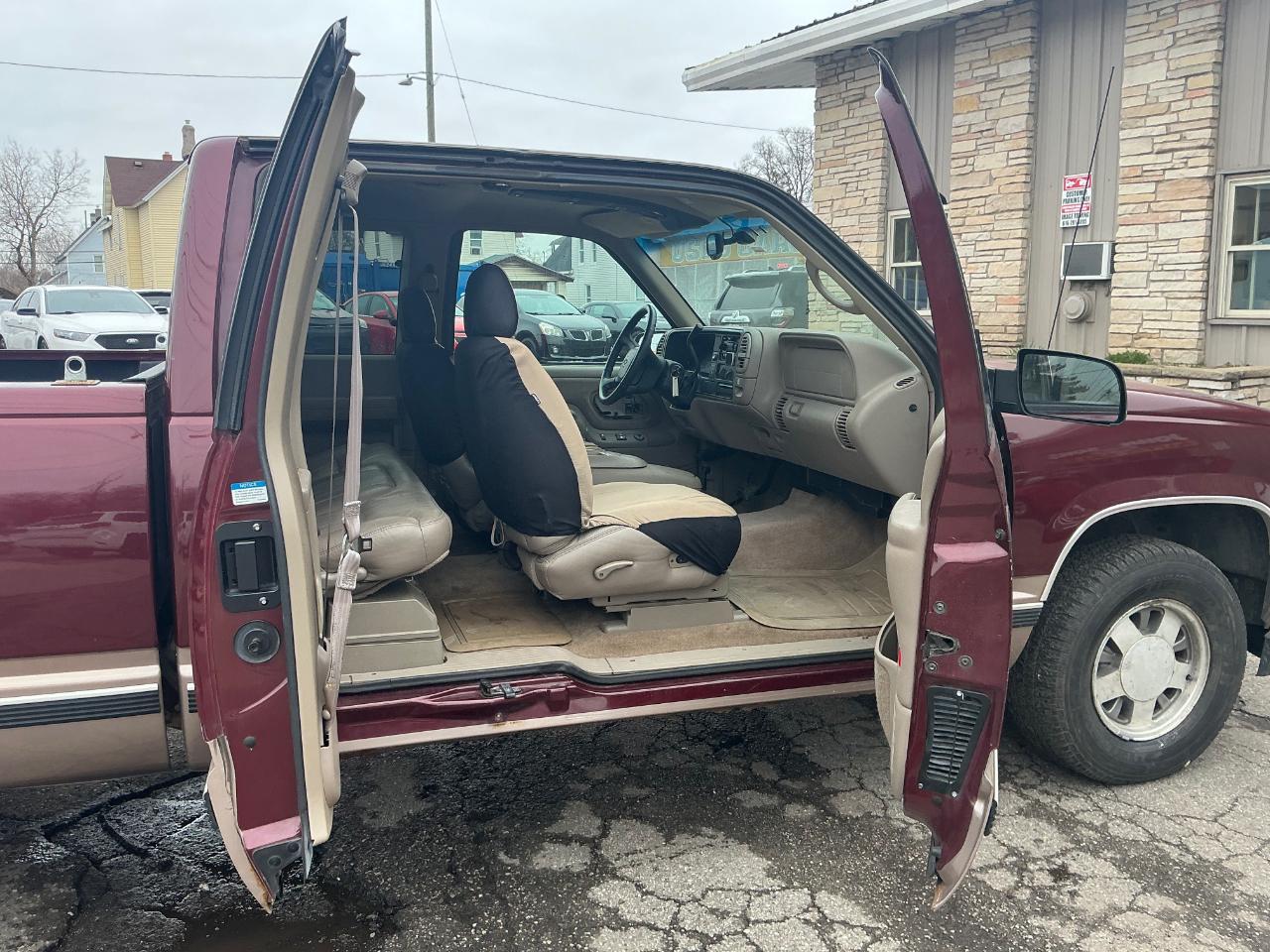 Chevrolet C/K 1500 Ext. Cab 6.5-ft. Bed 2WD 1998