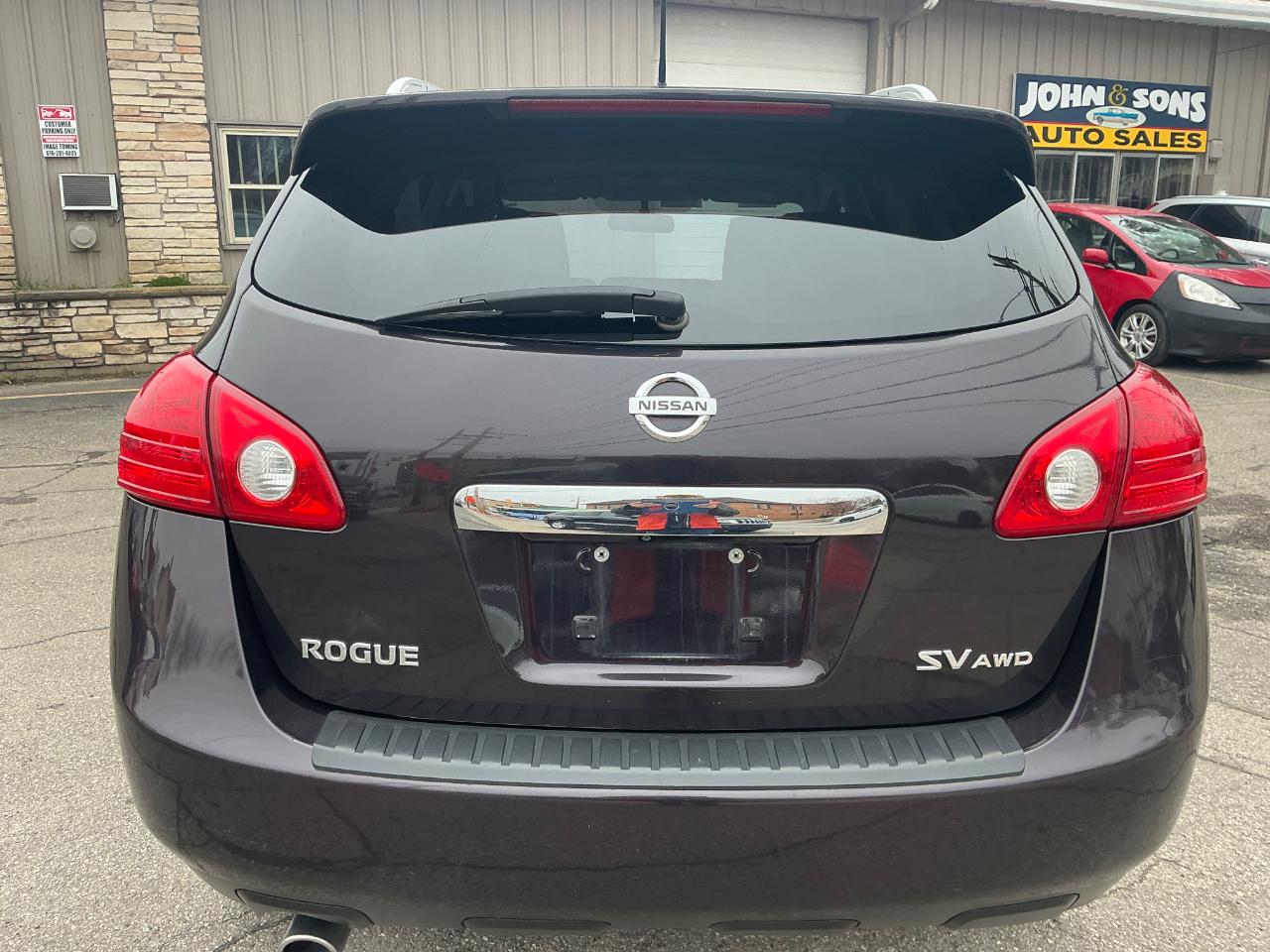 Nissan Rogue S AWD 2012