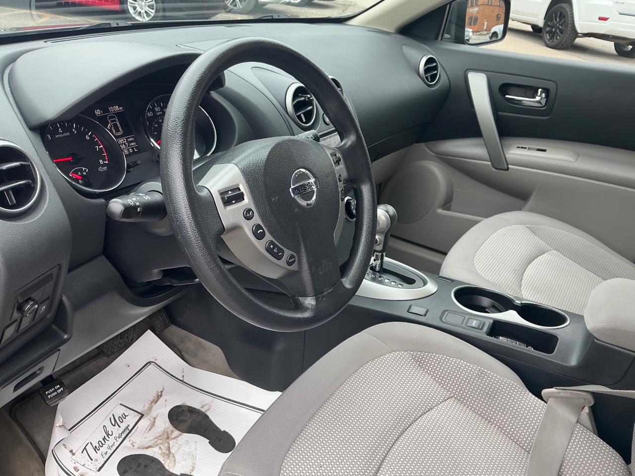 Nissan Rogue S AWD 2012