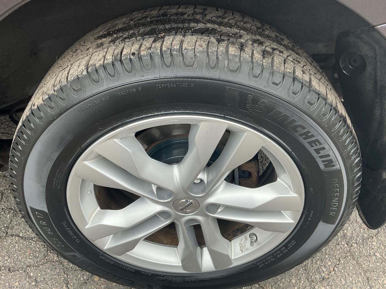 Nissan Rogue S AWD 2012