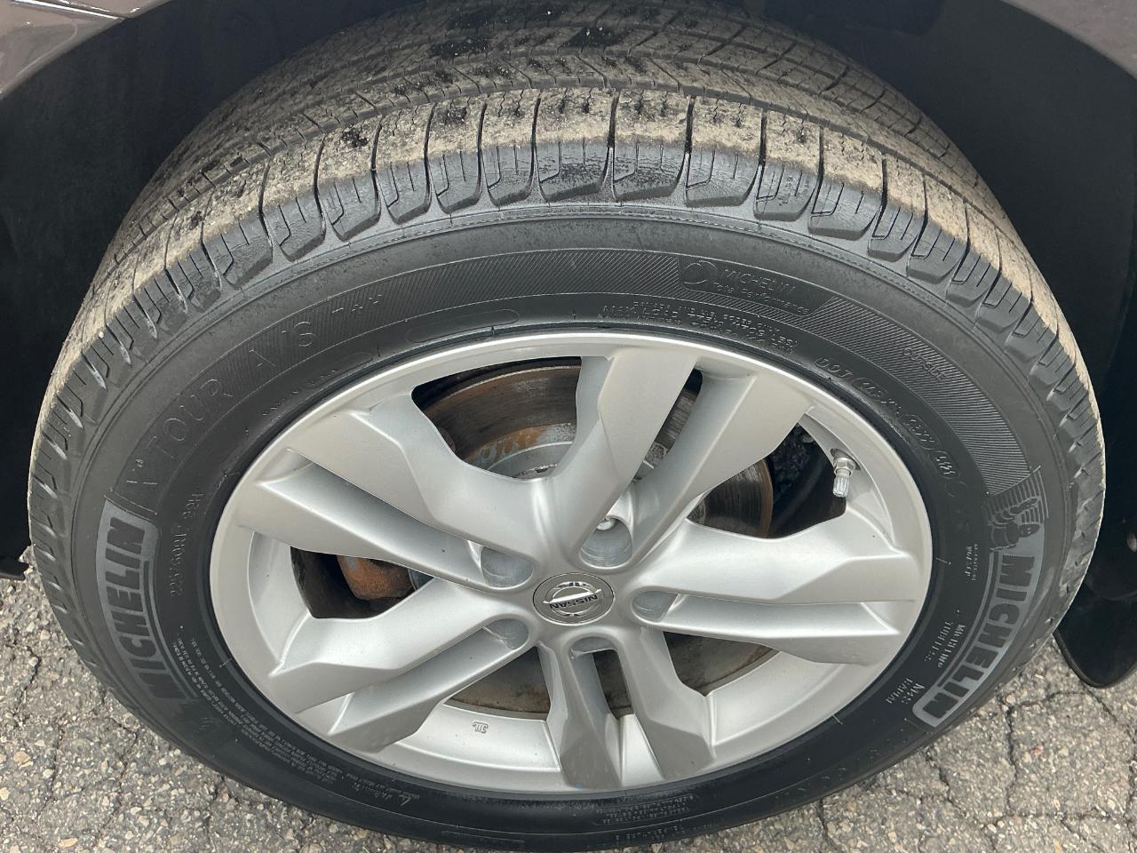 Nissan Rogue S AWD 2012