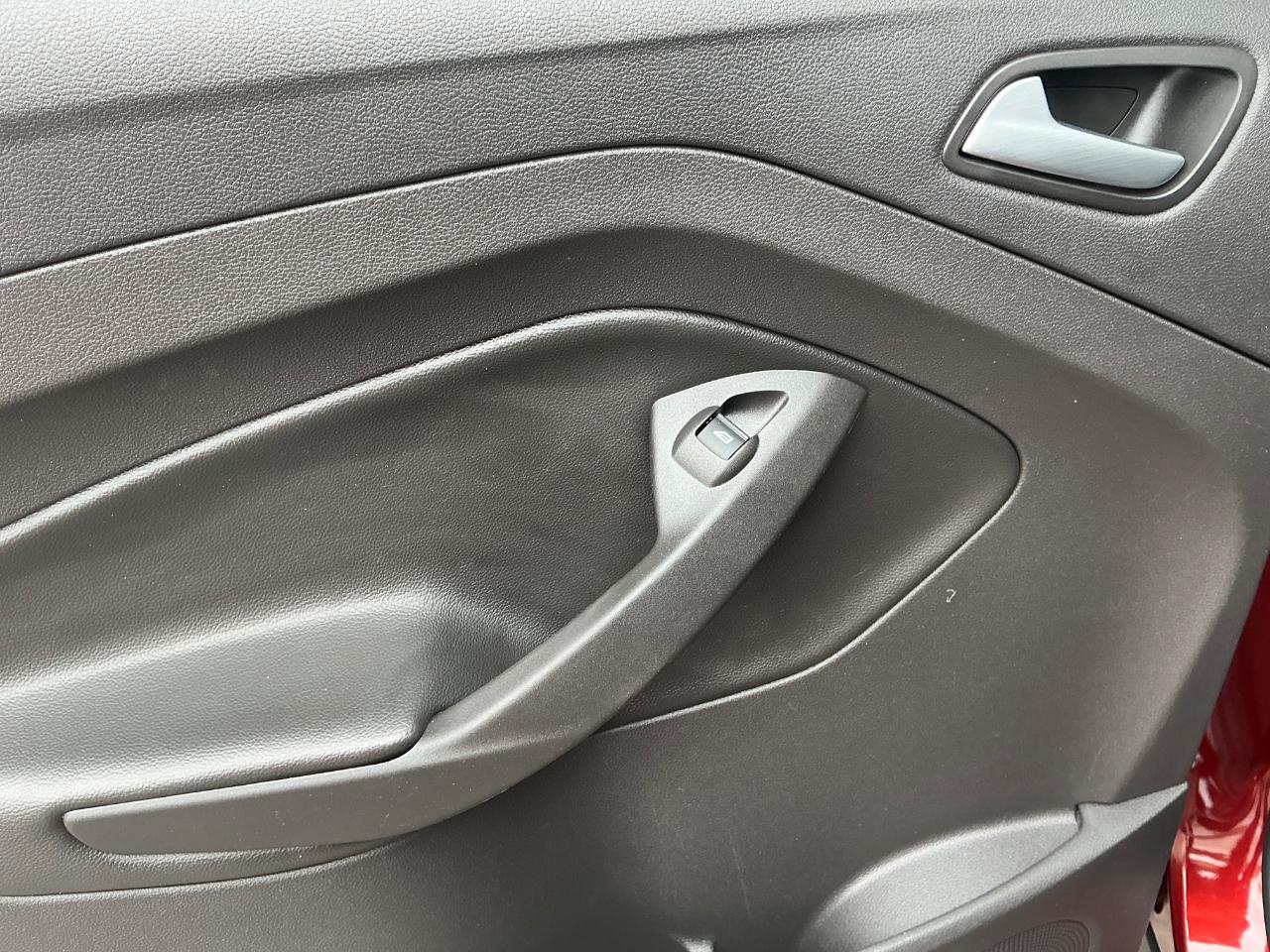 Ford Escape SE FWD 2015