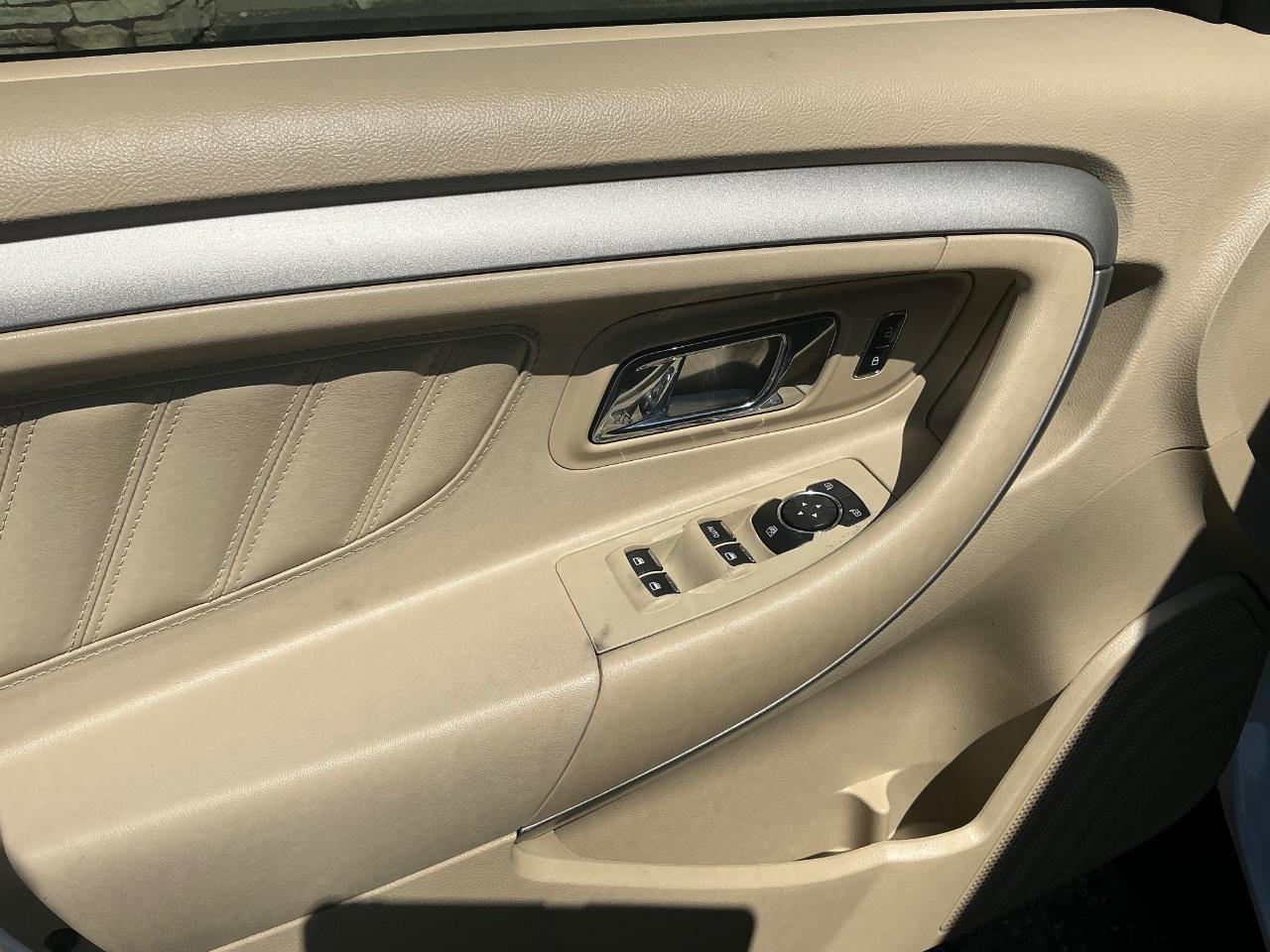 Ford Taurus SEL FWD 2015