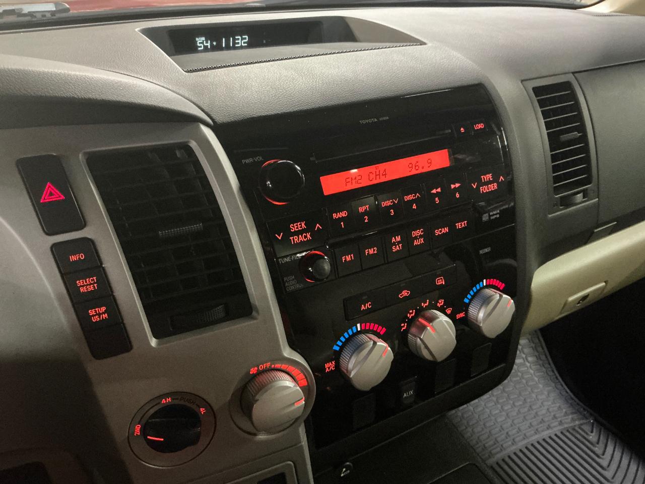 Toyota Tundra SR5 Double Cab 6AT 4WD 2007