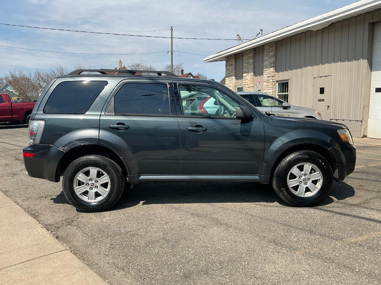Mercury Mariner I4 2WD 2010