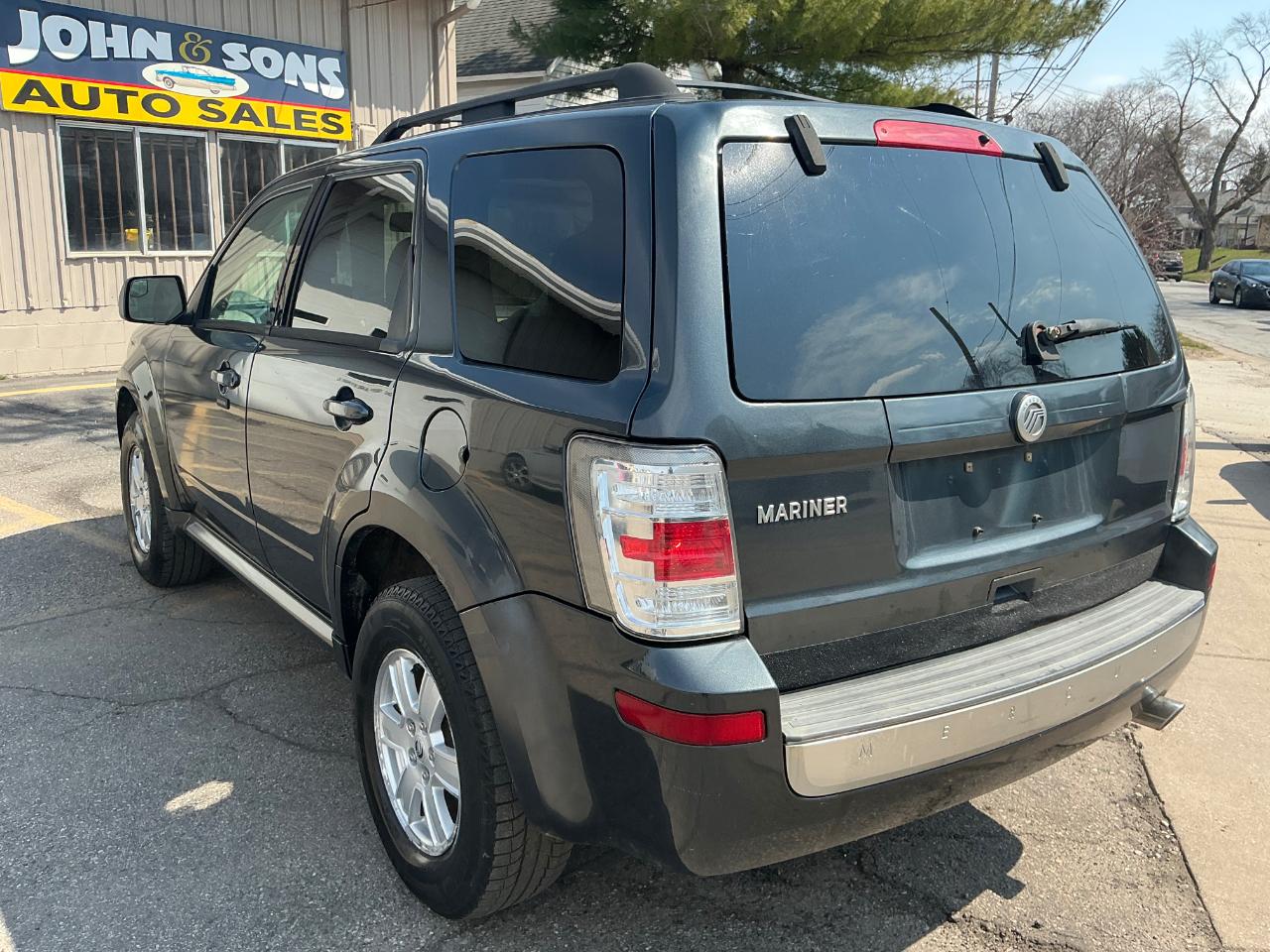 Mercury Mariner I4 2WD 2010