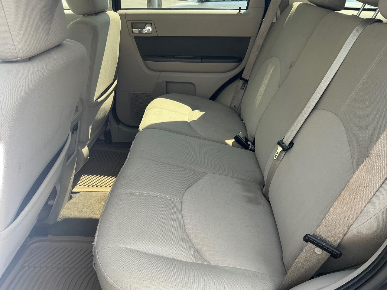 Mercury Mariner I4 2WD 2010