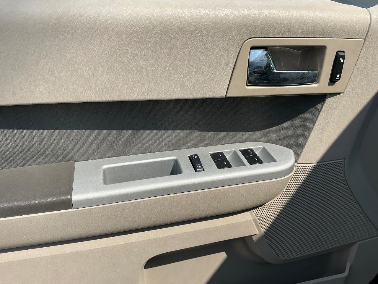 Mercury Mariner I4 2WD 2010