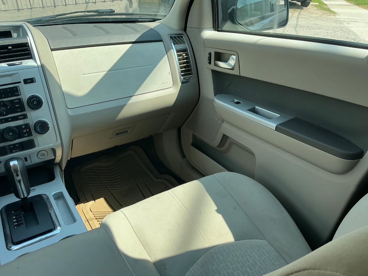 Mercury Mariner I4 2WD 2010