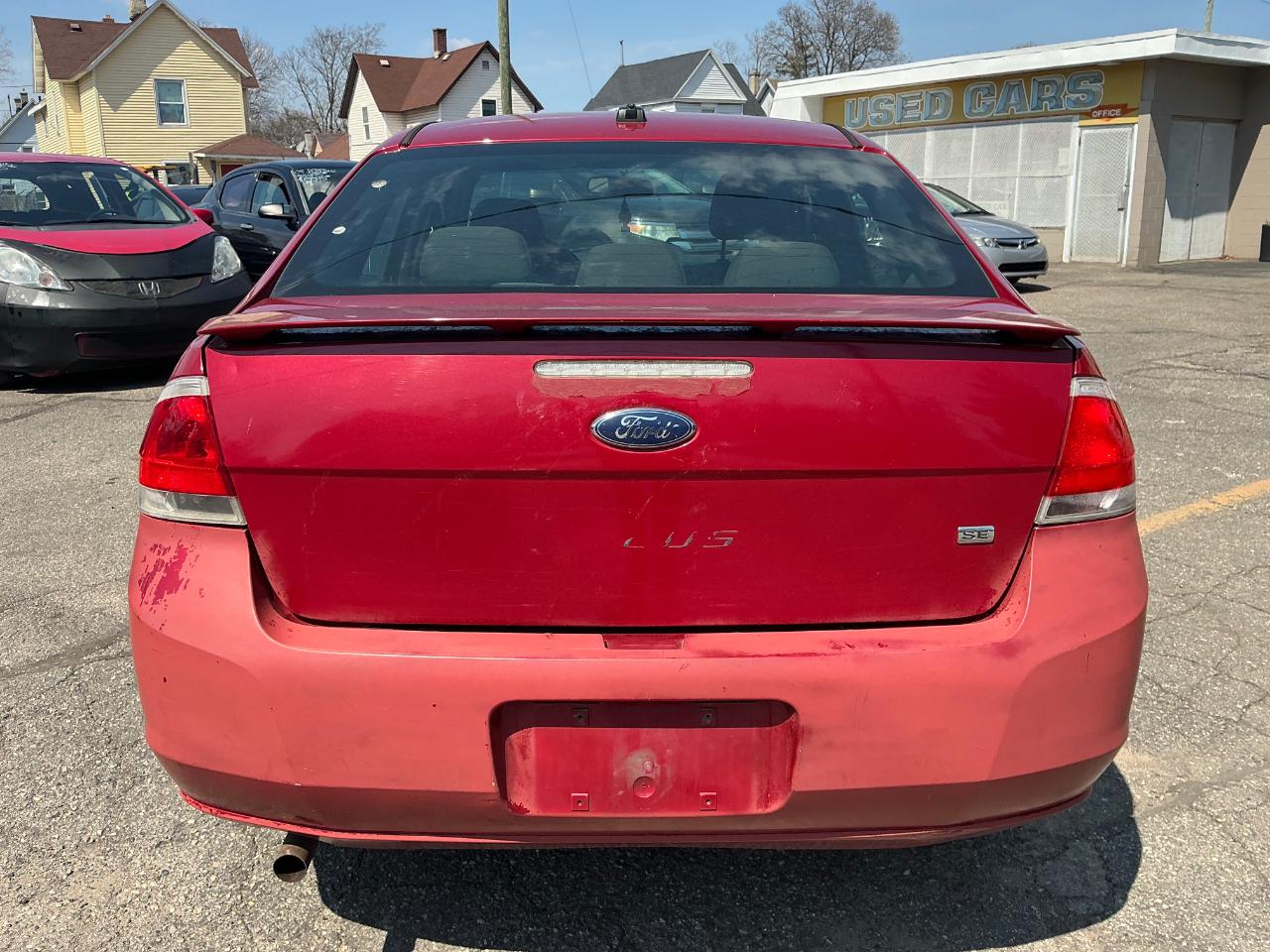 Ford Focus SE Sedan 2010