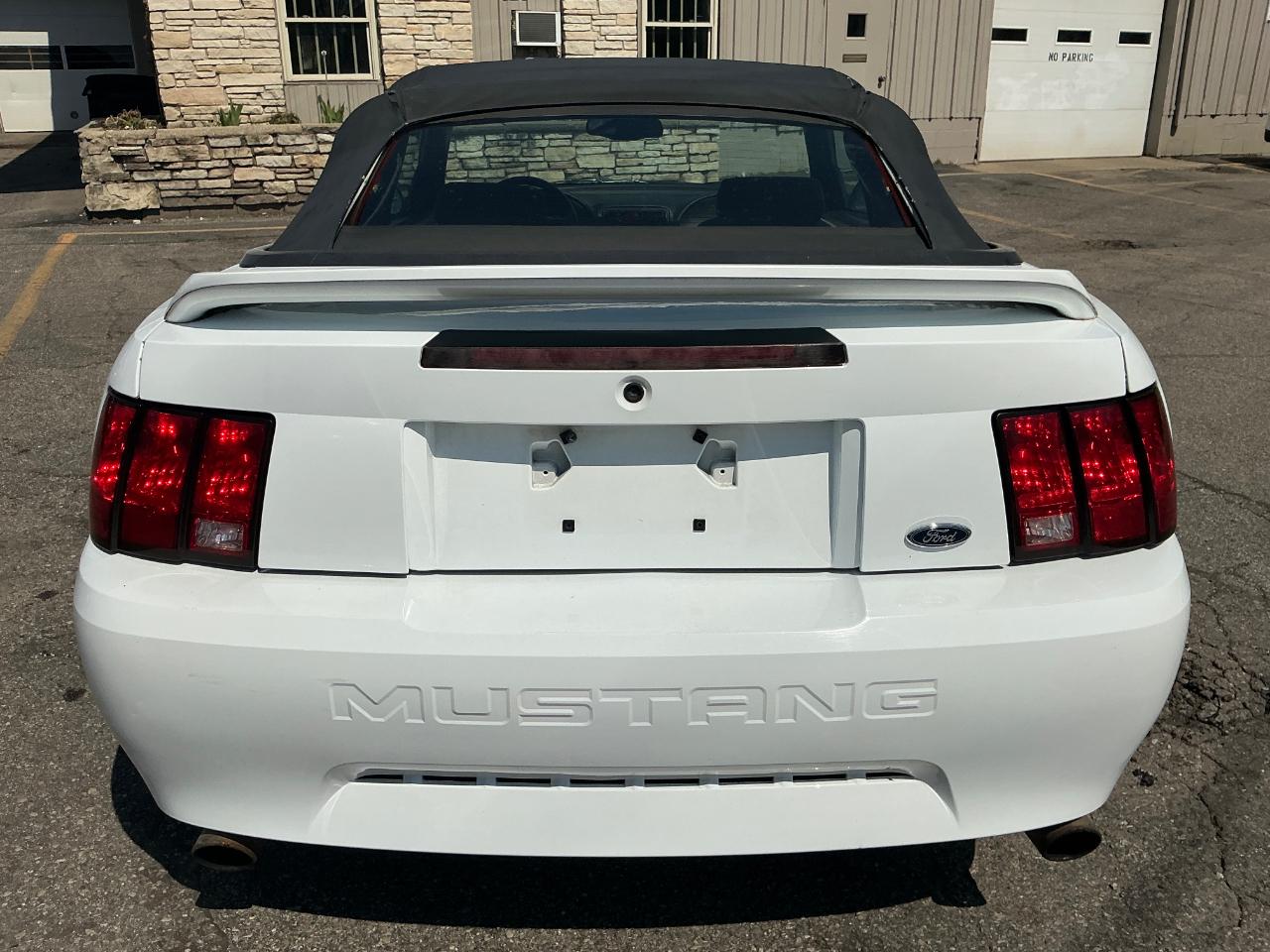 Ford Mustang Convertible 2000