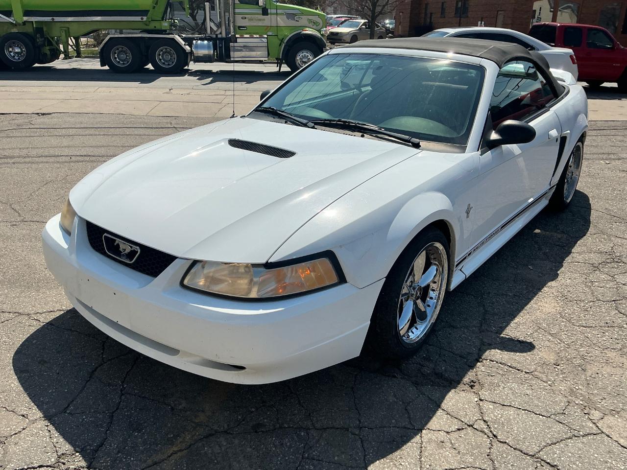 Ford Mustang Convertible 2000