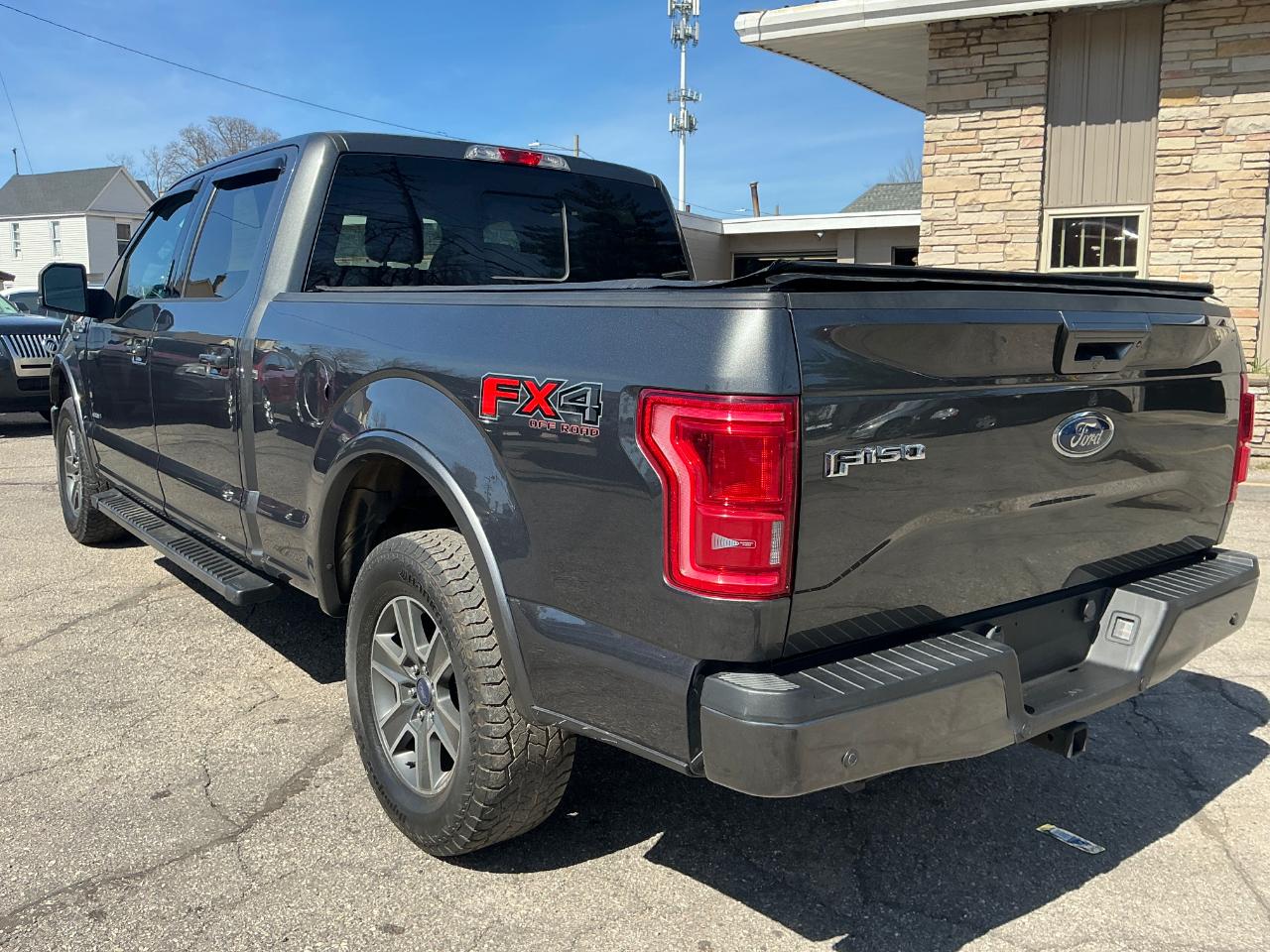 Ford F-150 XL SuperCrew 5.5-ft. Bed 4WD 2015