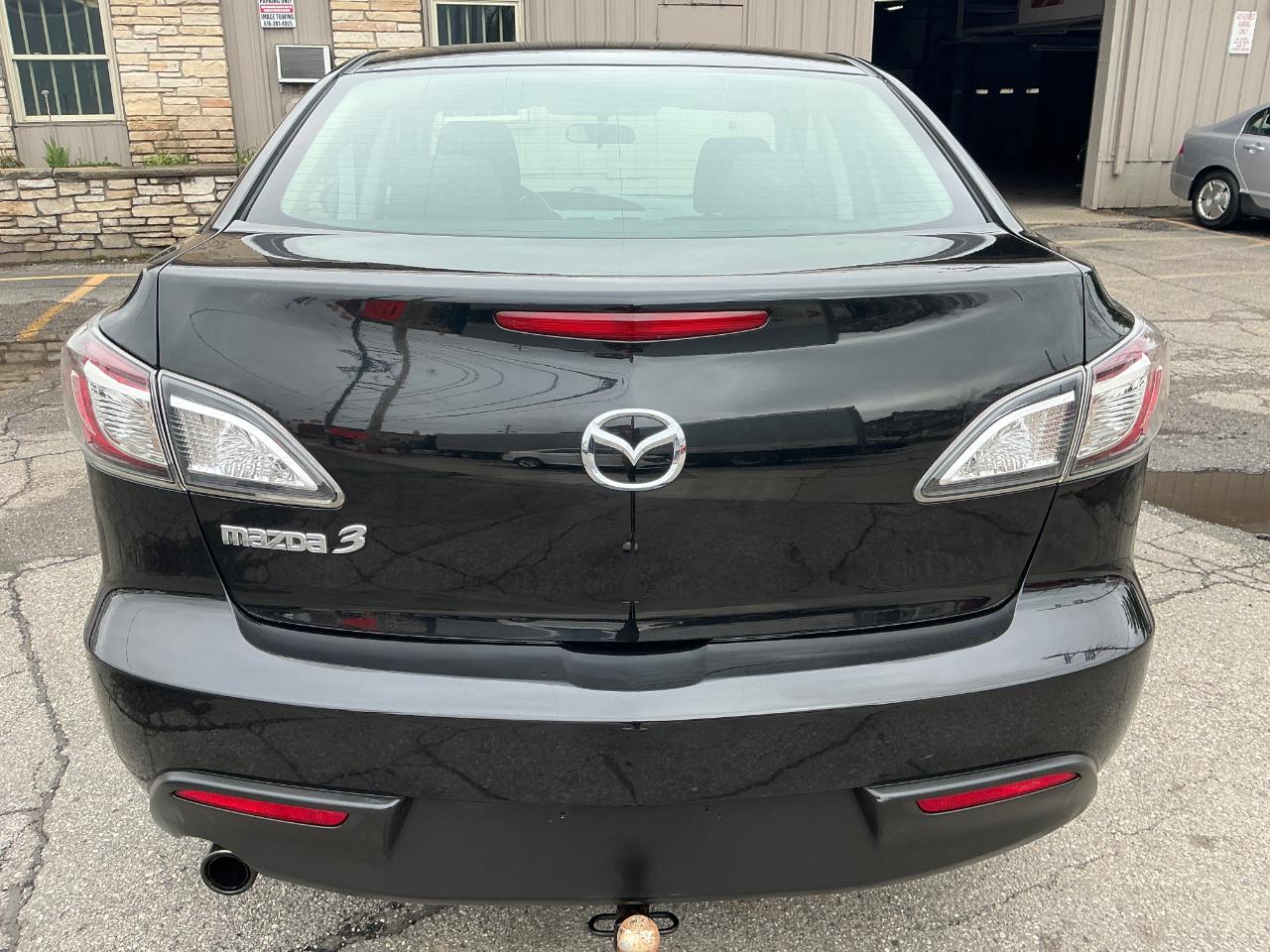 Mazda MAZDA3 i Touring 4-door 2010