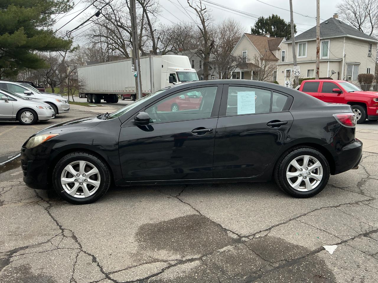 Mazda MAZDA3 i Touring 4-door 2010