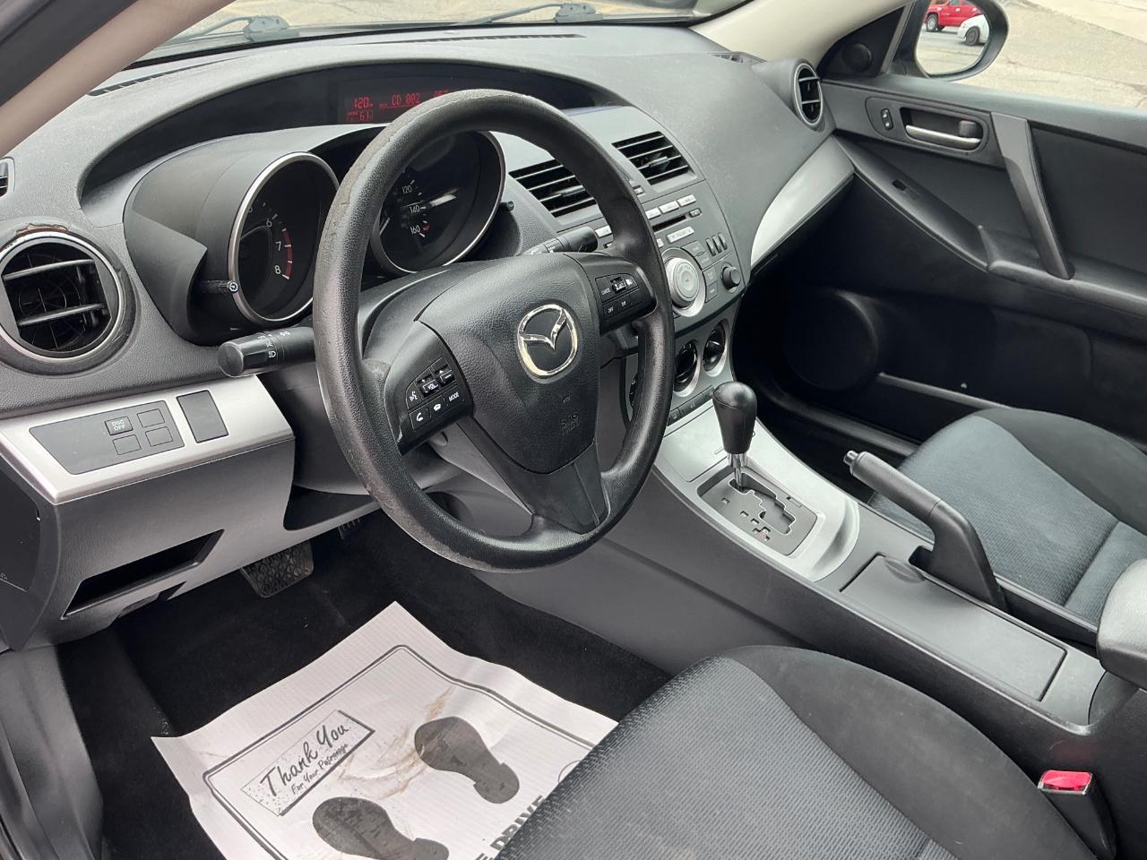 Mazda MAZDA3 i Touring 4-door 2010