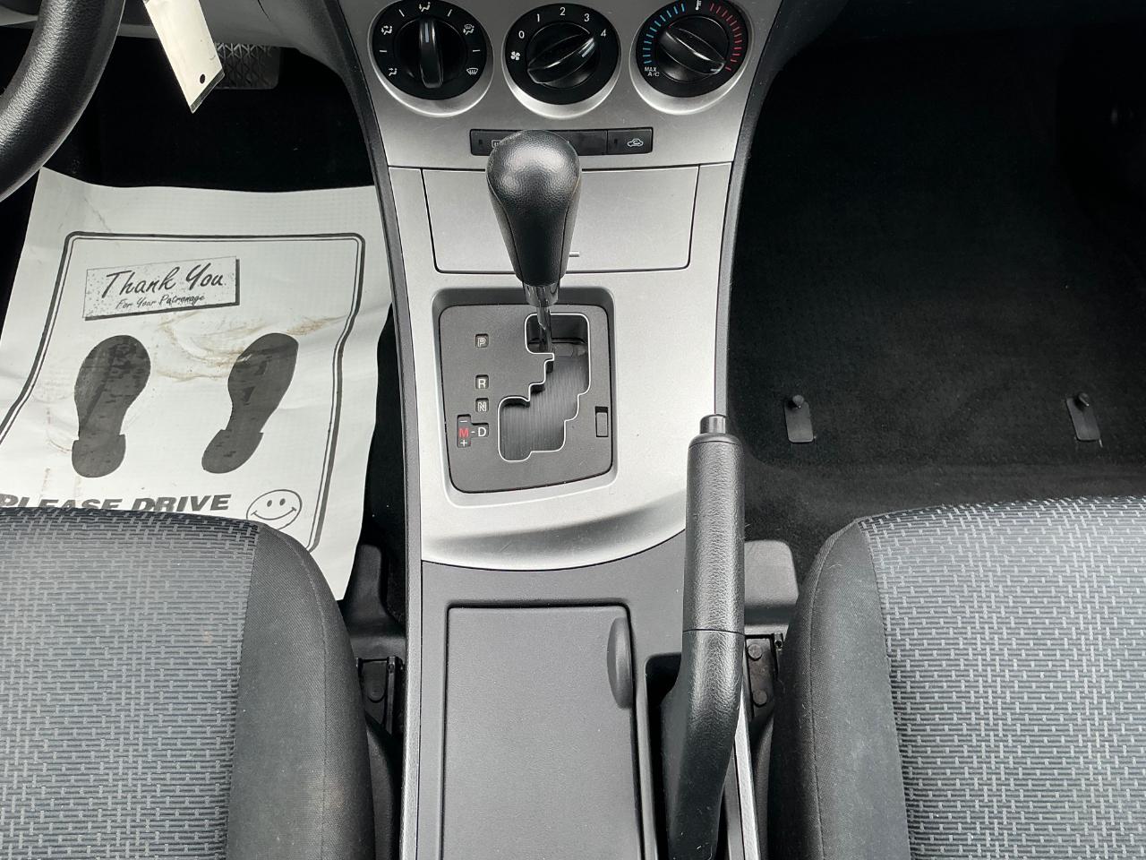 Mazda MAZDA3 i Touring 4-door 2010