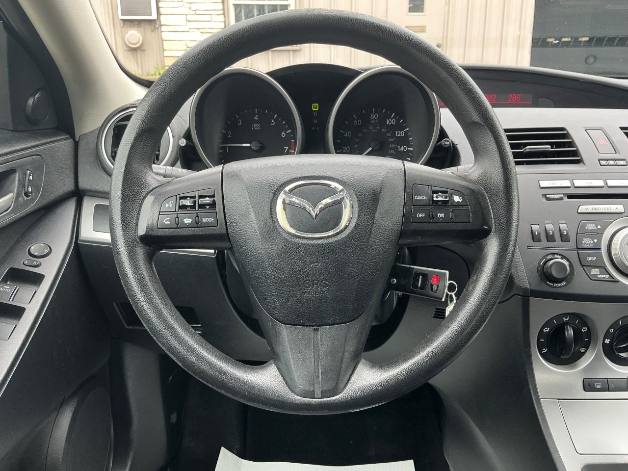 Mazda MAZDA3 i Touring 4-door 2010