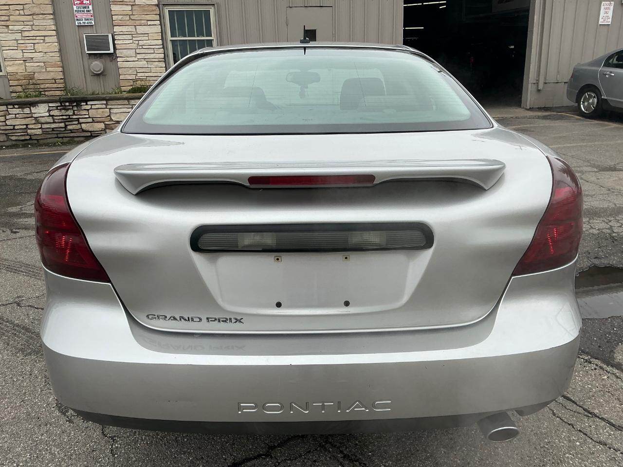 Pontiac Grand Prix Base 2006