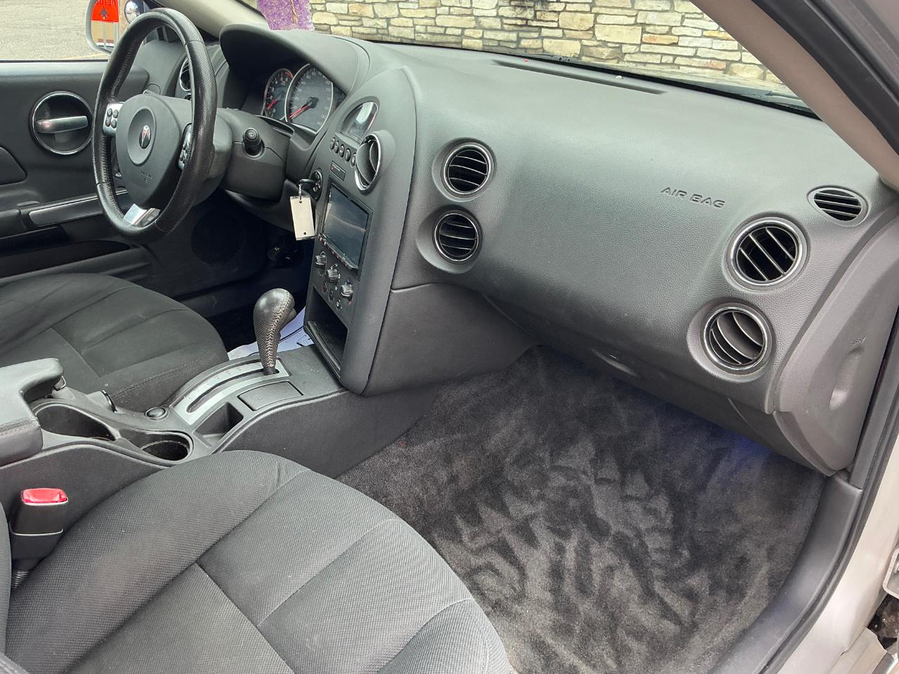 Pontiac Grand Prix Base 2006