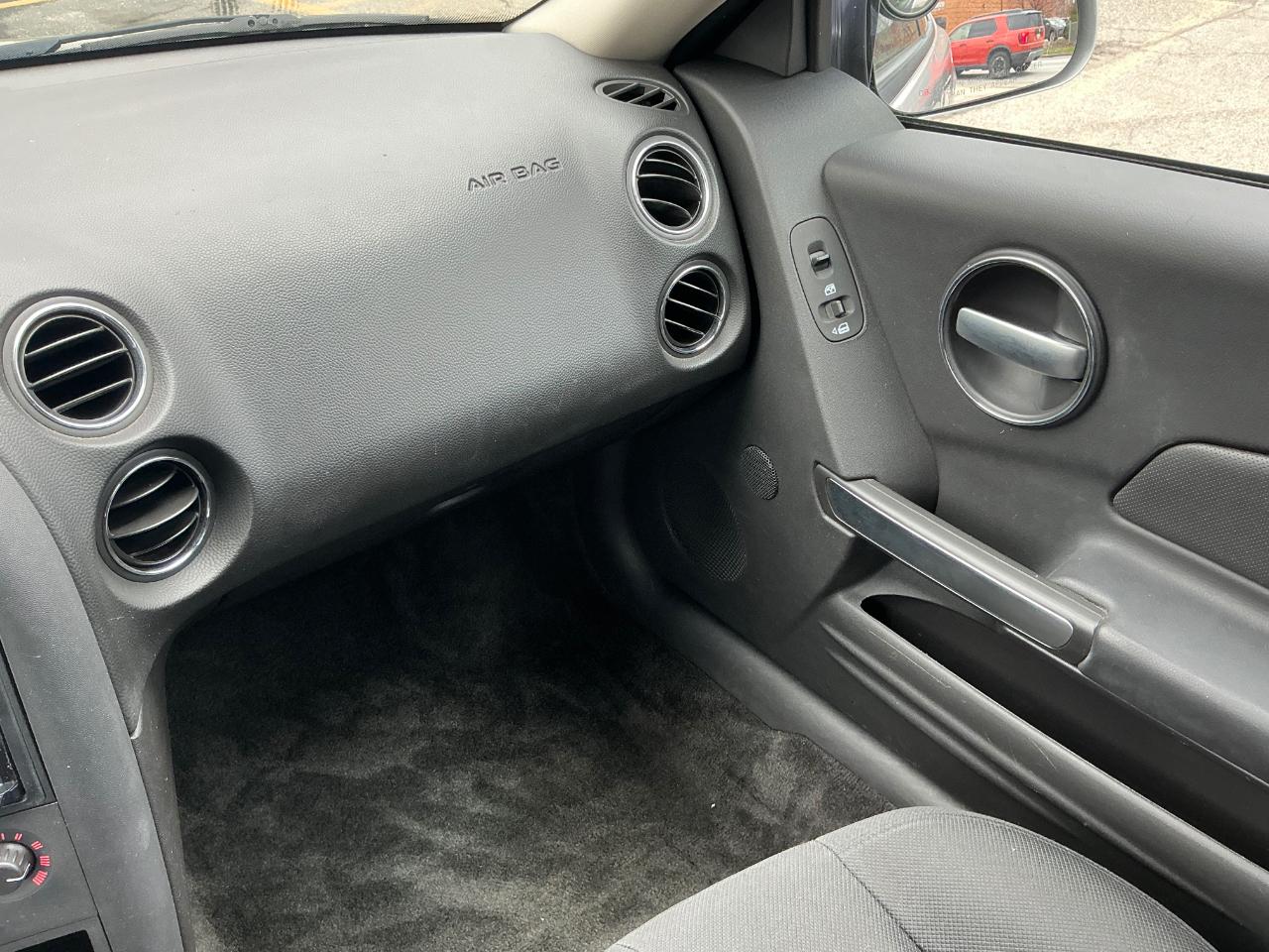 Pontiac Grand Prix Base 2006