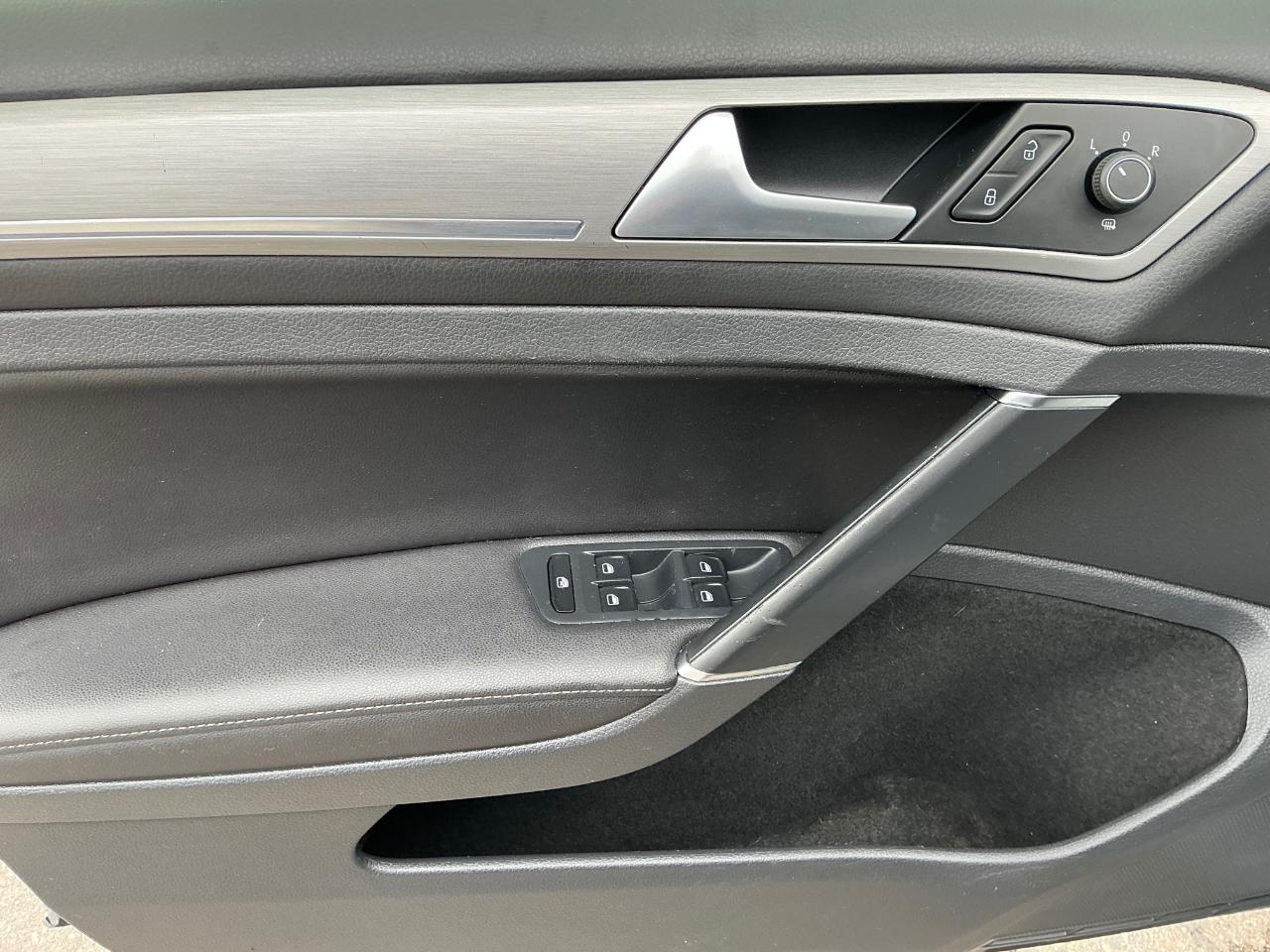 Volkswagen Golf TSI S 6A 2015