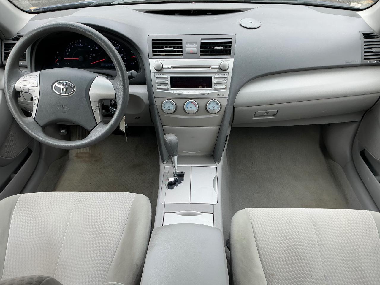 Toyota Camry Base 6-Spd AT 2011
