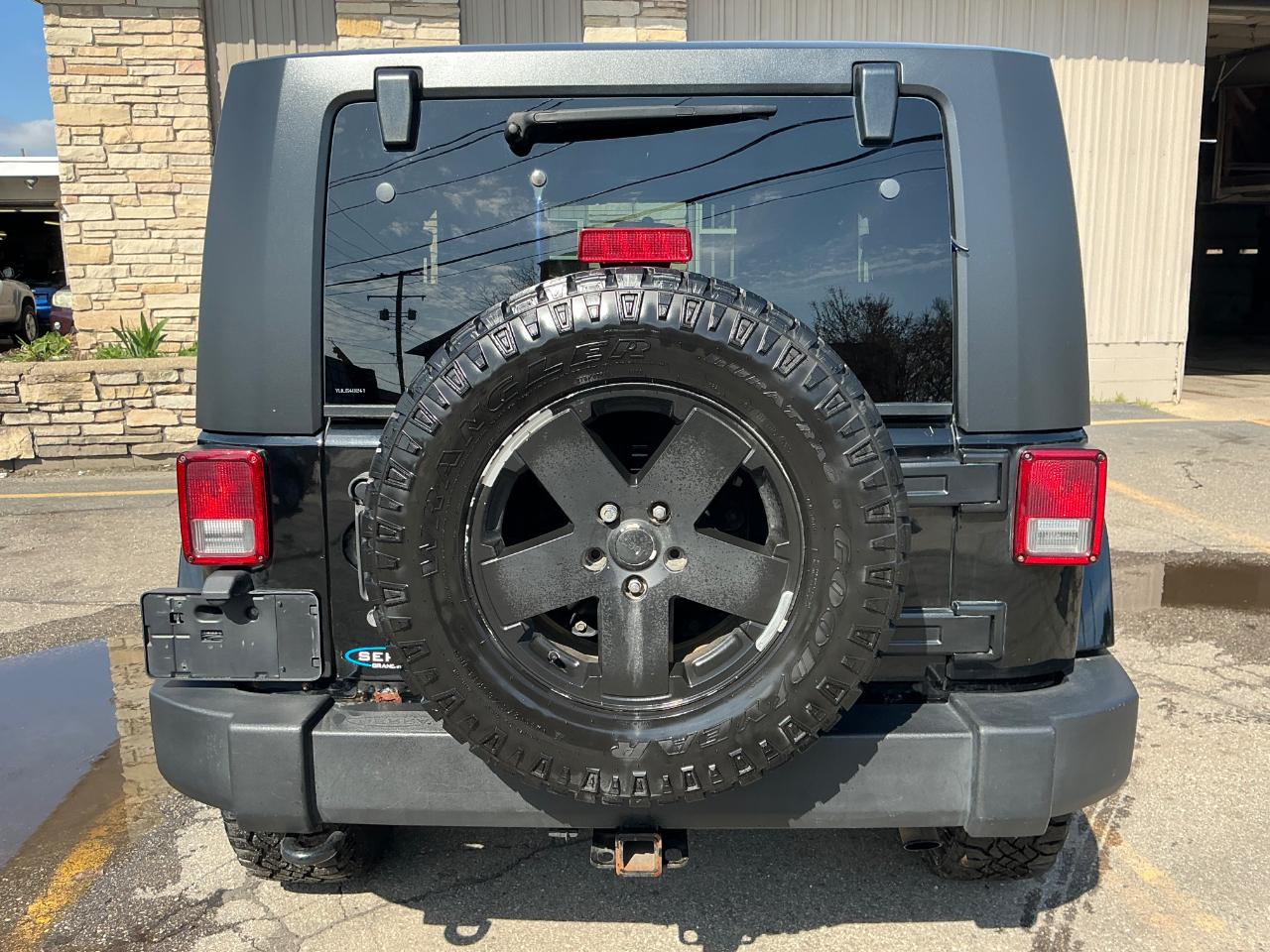 Jeep Wrangler Sahara 4WD 2010