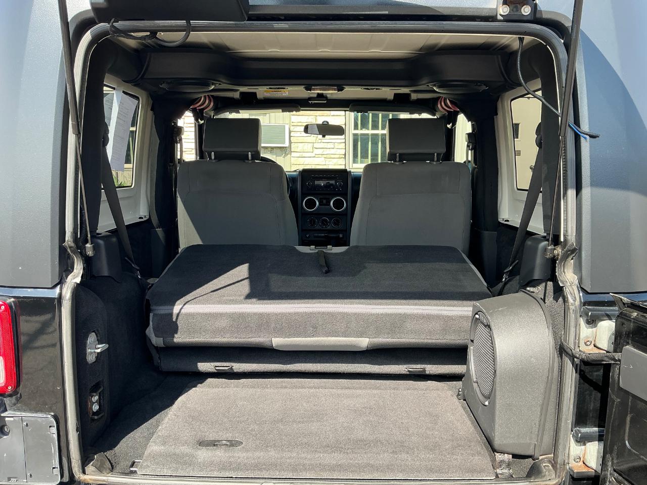 Jeep Wrangler Sahara 4WD 2010