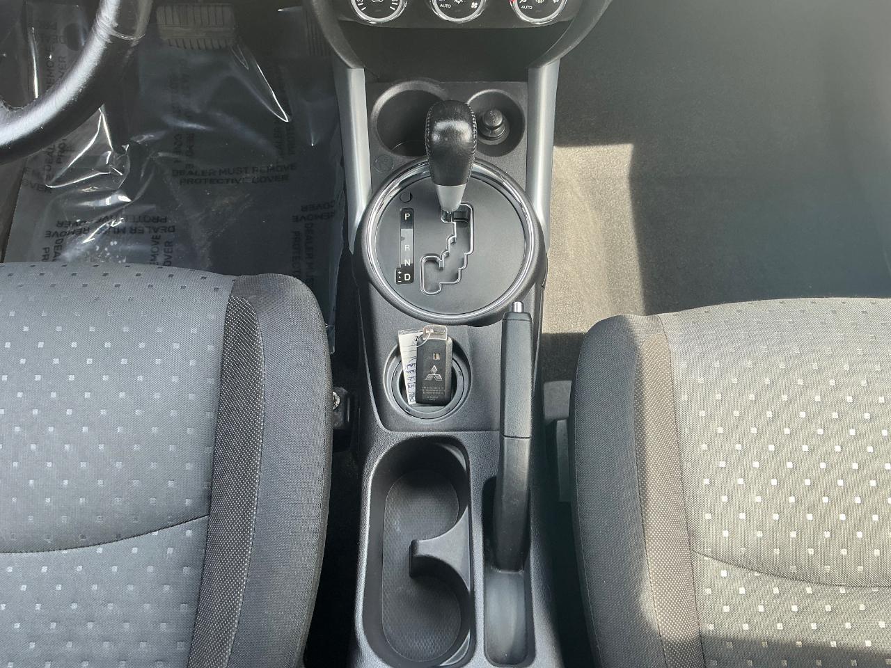 Mitsubishi Outlander Sport SE 2WD 2012