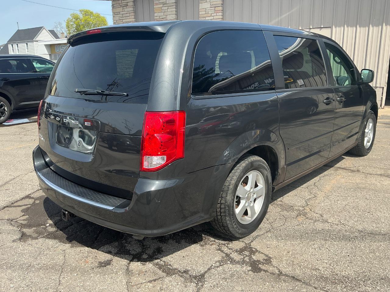 Dodge Grand Caravan SE 2012